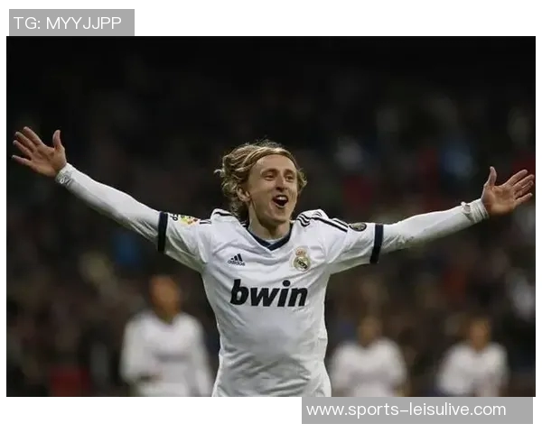 吉马良斯三年两度闯入欧冠沃尔特马德的表现让人惊叹不已 吉马良斯三年两度闯入欧冠沃尔特马德的表现让人惊叹不已