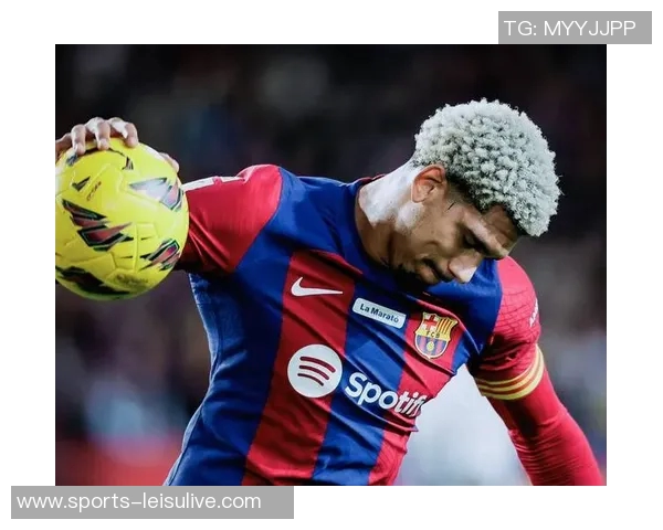 巴萨球员完成本周最后一次训练弗里克再度缺席引发关注