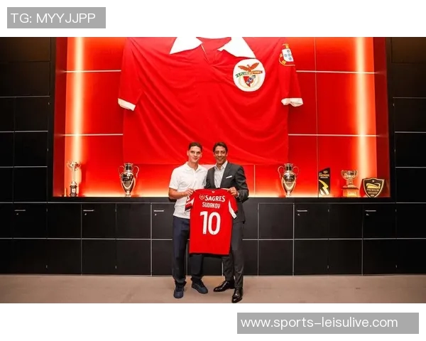 西甲最佳阵容揭晓什琴斯尼领衔米利唐与巴埃纳闪耀全场 西甲最佳阵容揭晓什琴斯尼领衔米利唐与巴埃纳闪耀全场