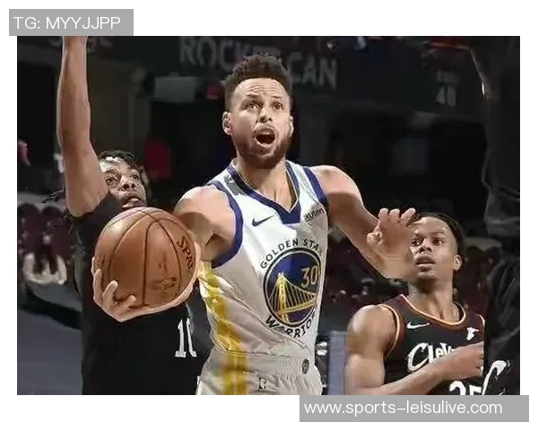 塞克斯顿表现抢眼9投6中斩获21分10助攻三分球神准6投5中助力球队胜利