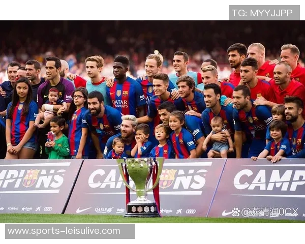 巴萨两季十月战绩对比分析去年全胜今年表现下滑进球失球差异明显