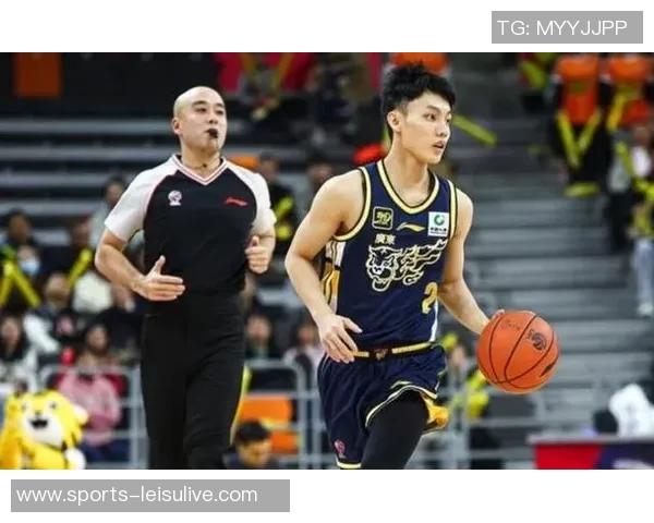 媒体人:辽粤对决的激情已成往事中国篮球春晚迎来新的篇章 媒体人:辽粤对决的激情已成往事中国篮球春晚迎来新的篇章