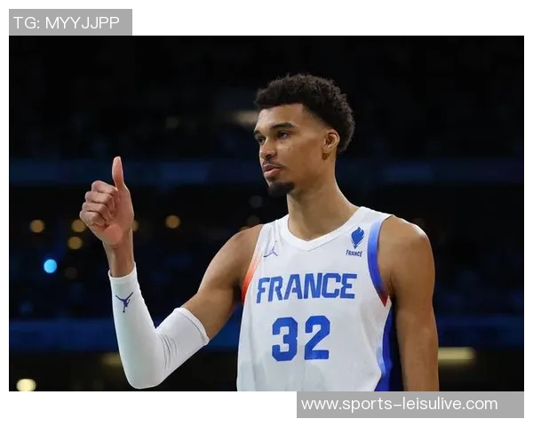 开拓者官方发布海报庆祝阿夫迪亚卡马拉霍勒迪入选ESPN前100球员 开拓者官方发布海报庆祝阿夫迪亚卡马拉霍勒迪入选ESPN前100球员