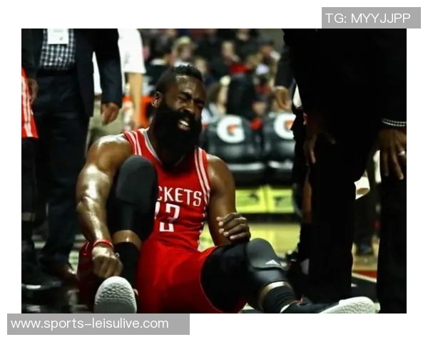 哈登强调防守是球队本赛季成功的核心要素与关键所在 哈登强调防守是球队本赛季成功的核心要素与关键所在